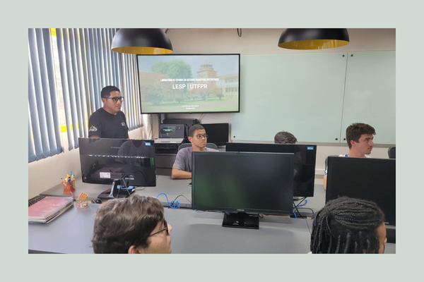 Visita dos alunos do IFPR – Campus Ponta Grossa ao LESP